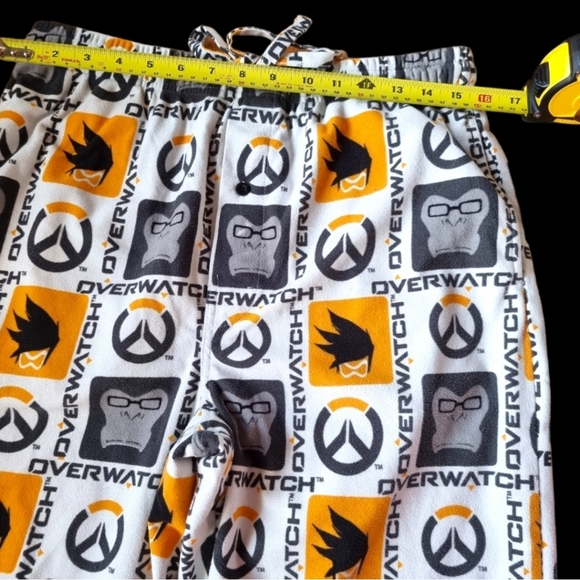 Overwatch Bundle ~ Lounge Pants~ Snapback Hat ~T-Shirt & Adult Coloring Book - Picture 8 of 16